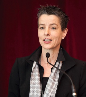 Judith Günther appellierte an die Apotheker, sich im Deutschen Netzwerk für evidenz­basierte Medizin  zu engagieren.
