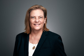 Die Parlametarische Staatssekretärin Sabine Weiss vom Gesundheisministerium beantwortete die Kleine Anfrage der Linksfraktion zum Rx-Versandhandel im Namen der Bundesregierung. / Foto: BMG