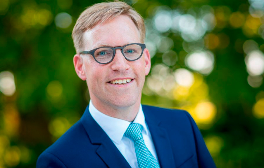»Manche Dinge sollte man nicht im Internet bestellen«, meint der CDU-Bundestagsabgeordnete Marc Henrichmann. / Foto: teamfoto Marquardt