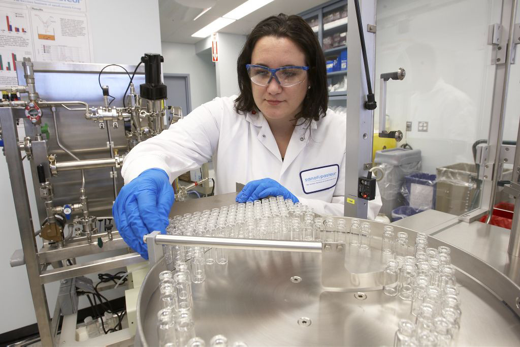 Bei Sanofi und GSK läuft die Impfstoffproduktion auf Hochtouren. / Foto: Sanofi-Pasteur