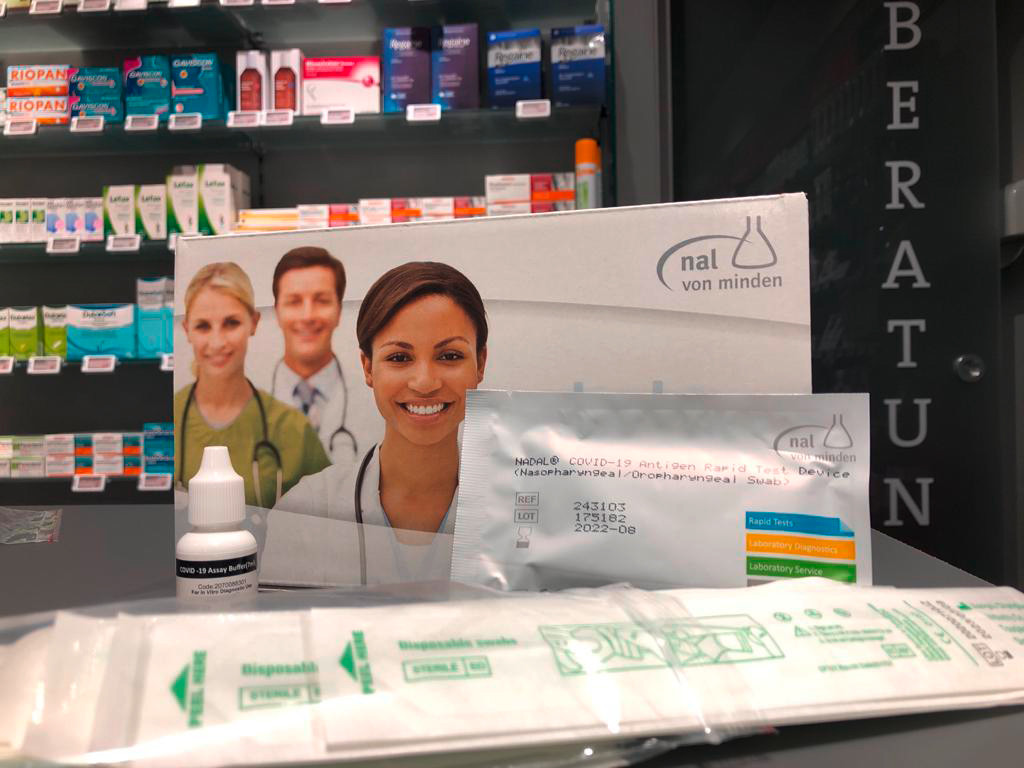 Seit dem heutigen Donnerstag dürfen Apotheker sogenannte PoC-Antigentests an Pflegeheime abgeben, nicht aber an Endverbraucher. / Foto: privat
