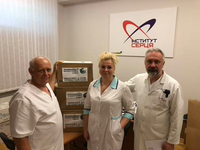 Eine Medikamentenlieferung von Apotheker ohne Grenzen erreicht im Juni 2023 das Herzzentrum in Kiew. / Foto: AoG