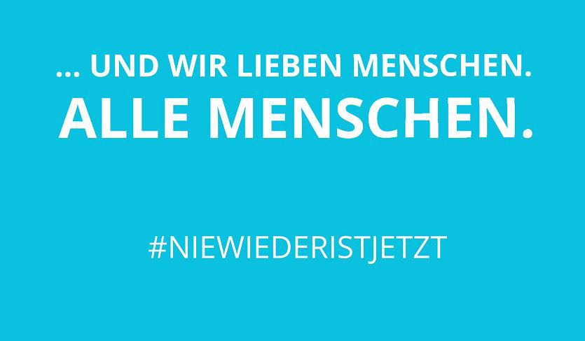 Eindeutige Botschaft: Mit der Plakataktion setzen die »Apotiger« ein Zeichen gegen rechts. / Foto: Apotiger