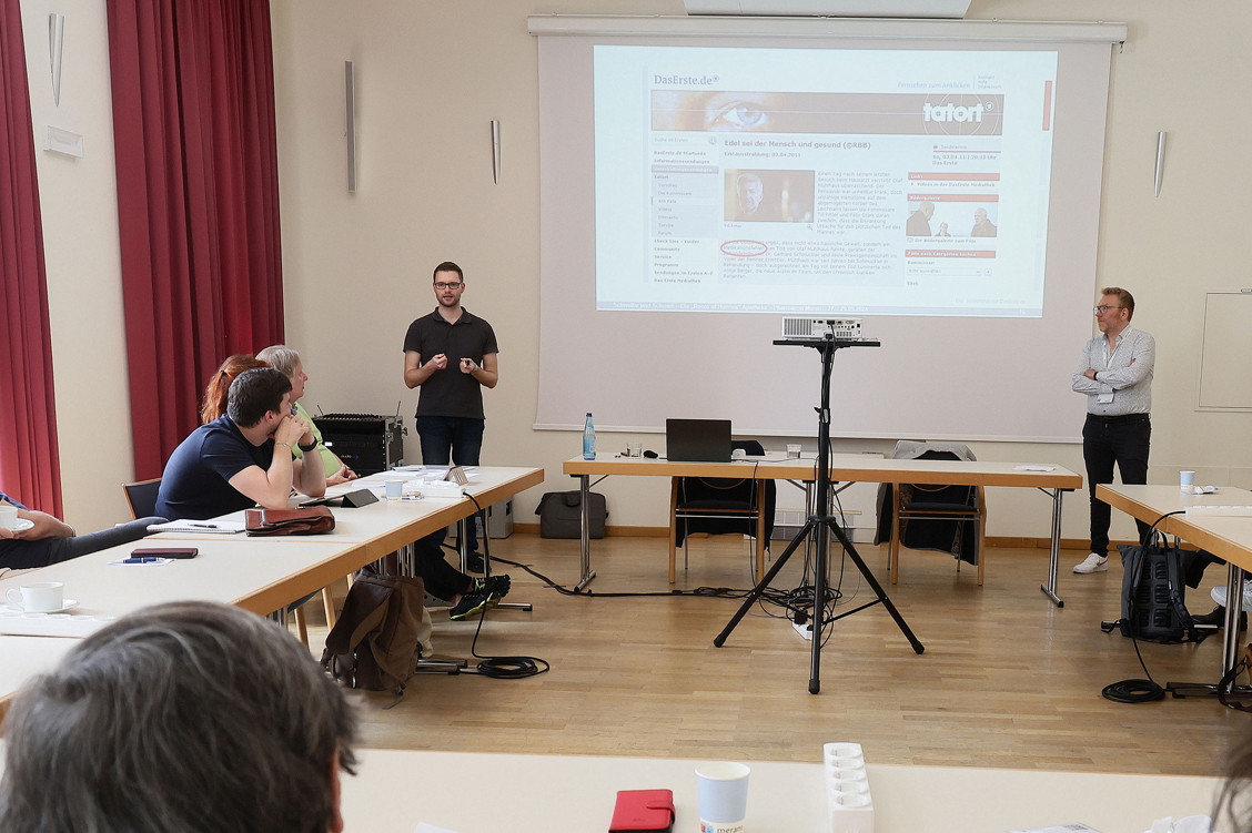 Dr. Steffen Schmidt (links) und Dr. Oliver Schwalbe gaben ein Seminar über Sicherheitskultur in der Apotheke. / Foto: PZ/Alois Müller