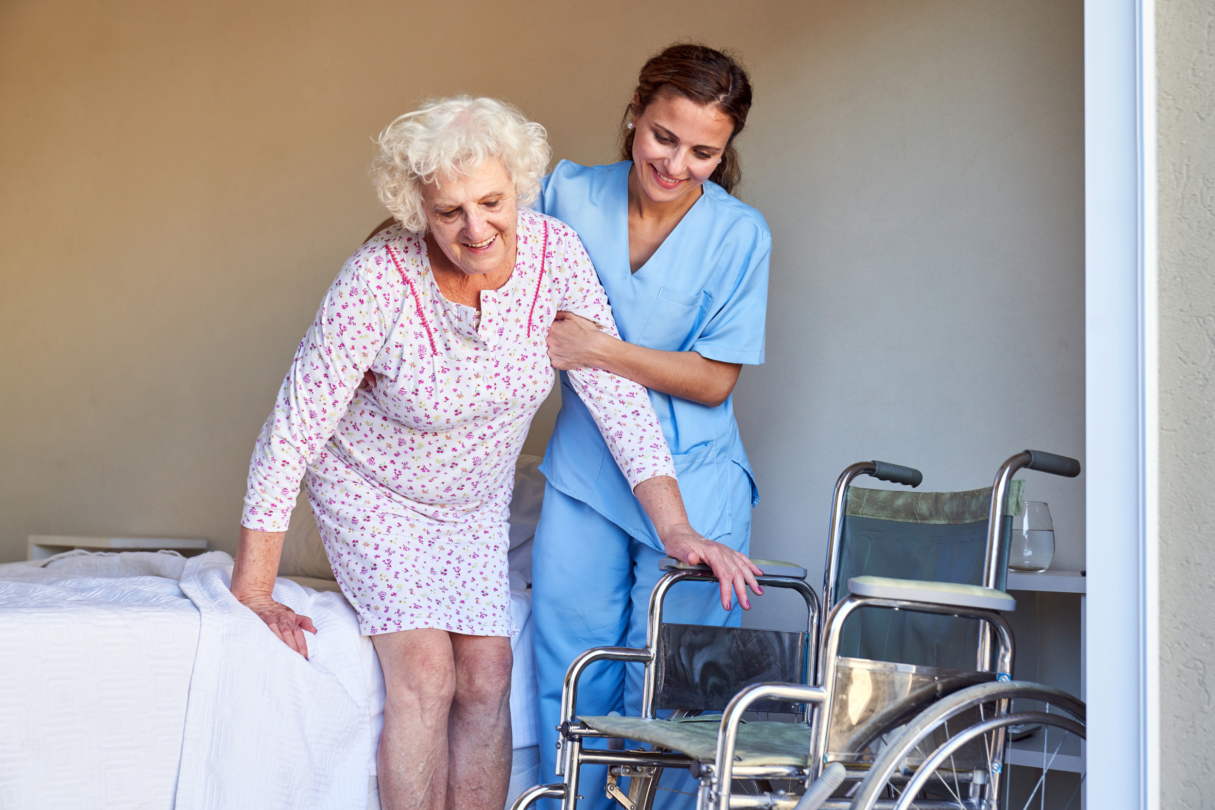 Zunehmende Frailty – mit und ohne Muskelschwund – gefährdet die Selbstständigkeit der Betroffenen. / Foto: Adobe Stock/Robert Kneschke