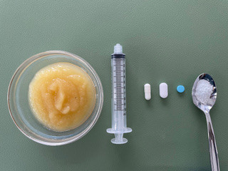 Die Versuchsmaterialien der Studie. Verwendet wurden Placebo-Arzneimittel. / © KL Krems