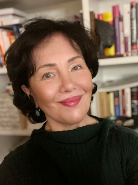 Dr. Anna Laven leitet unter anderem das Fortbildungsunternehmen Pharmabrain. Sie beschäftigt sich insbesondere mit den Themen Kommunikation und Patientenverhalten. / © privat