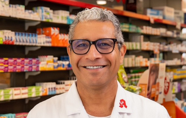 Um Apotheken wirtschaftlich zu stärken, solle die Honorierung an die Inflation und die tatsächlichen Kosten angepasst werden, fordert Apotheker Mohammed Radman. Seine Petition auf openpetition.de hat bereits einige Unterstützung. / © privat