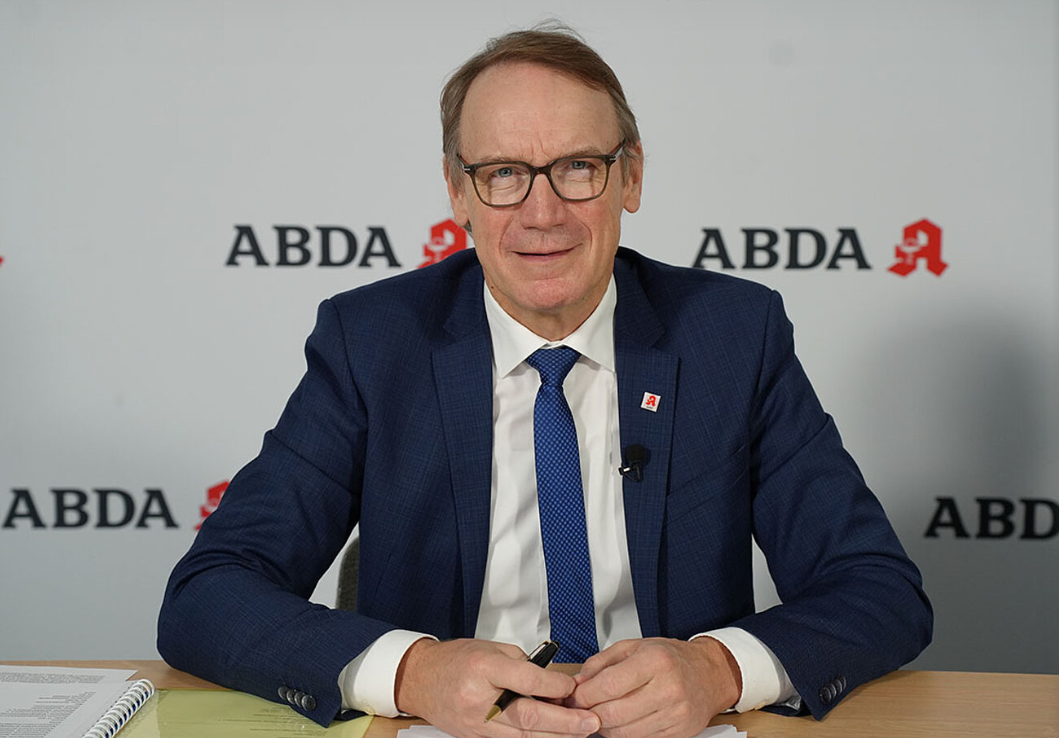 ABDA-Präsident Thomas Preis skizzierte heute die geplanten Aktionen. Weitere Informationen zum »Frühling der Proteste« sollen Ende Februar folgen. / © Screenshot: PZ