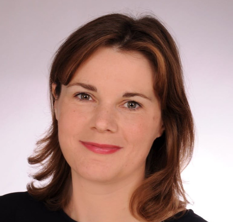 »Sie können den Dialog der Heilberufler prägen«, appelliert die Ärztin und Apothekerin Stephanie Strube-Plaschke an KBV-Chef Andreas Gassen. / © privat
