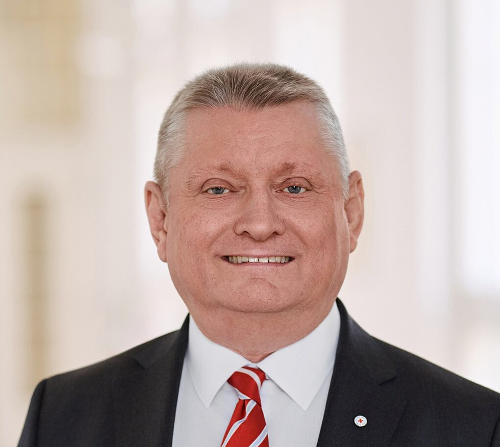 DRK-Präsident Hermann Gröhe im PZ-Interview über die aktuellen Entwicklungen bei Blutspenden. / © DRK